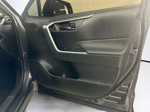 Used 2025 Toyota RAV4 LE FWD image 29