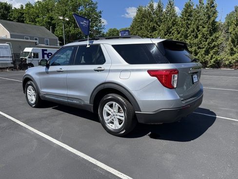 Certified 2023 Ford Explorer XLT AWD/4WD image 4