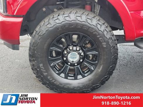 Used 2022 Ford F350 Lariat w/ Tremor Off-Road Package AWD/4WD image 13