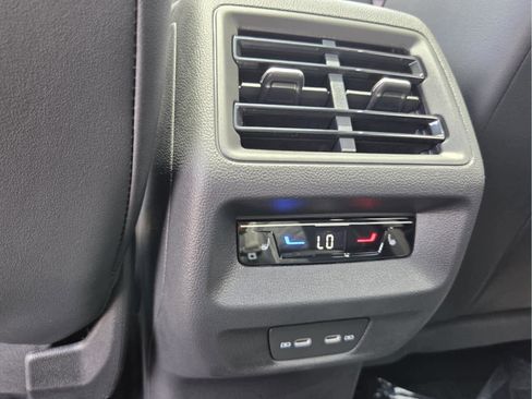 New 2026 Volkswagen Tiguan SEL R-Line AWD/4WD image 13
