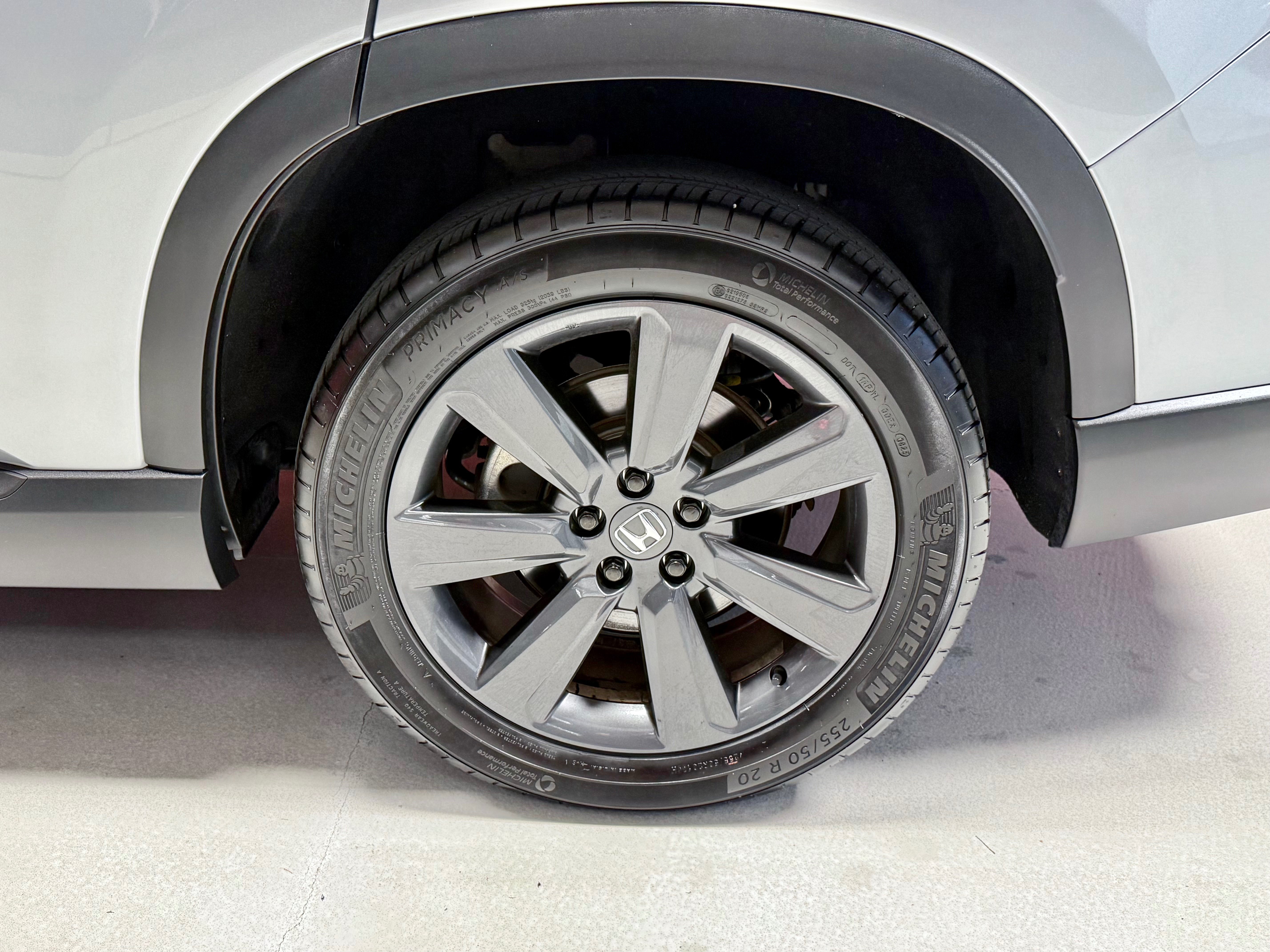 Used 2023 Honda Pilot Sport image 4