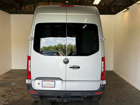 Used 2021 Mercedes-Benz Sprinter 2500 image 5