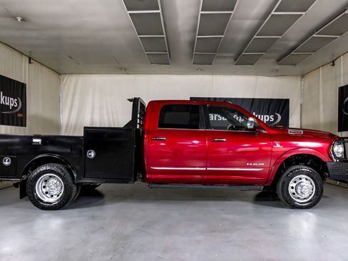 Used 2022 RAM 3500 Limited w/ Towing Technology Group AWD/4WD image 5