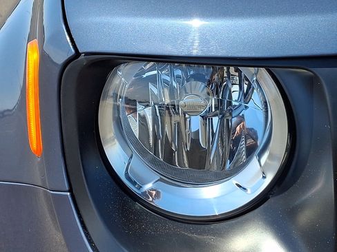 Certified 2022 Jeep Renegade Trailhawk AWD/4WD image 9