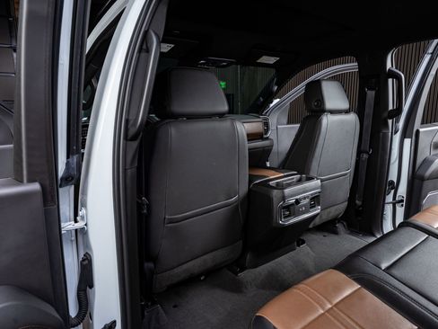 Used 2024 Chevrolet Silverado 3500 High Country w/ Technology Package image 34