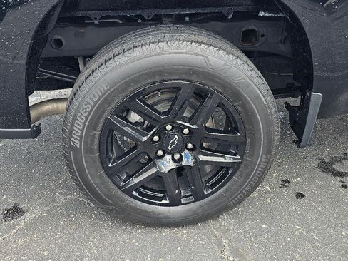Used 2023 Chevrolet Silverado 1500 RST w/ LPO, Dark Essentials Package AWD/4WD image 8