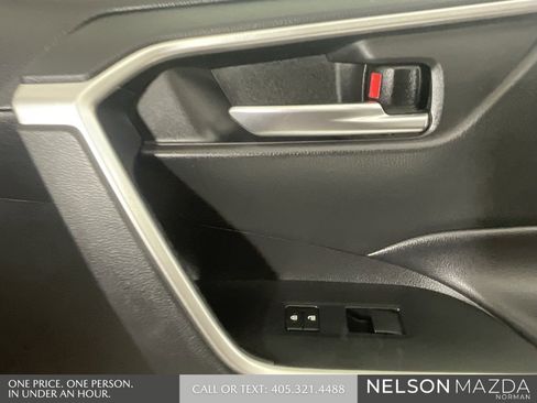 Used 2021 Toyota RAV4 XLE image 17