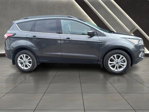 Used 2018 Ford Escape SEL AWD/4WD image 2