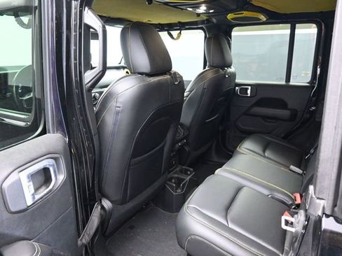 Used 2021 Jeep Wrangler Unlimited Sahara w/ Uconnect 4C Nav & Sound Group image 14