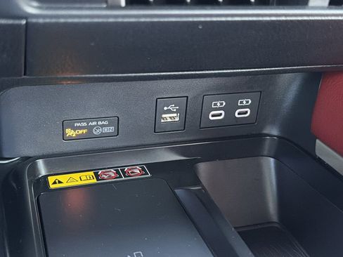 Used 2026 Toyota Camry SE w/ Multimedia Upgrade Package image 7