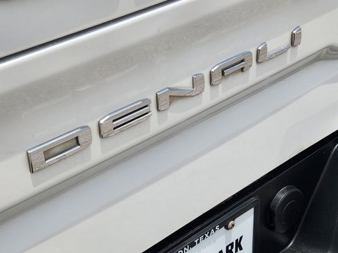 Used 2019 GMC Sierra 1500 Denali w/ Denali Ultimate Package AWD/4WD image 29
