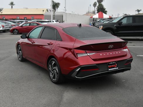 Used 2025 Hyundai Elantra Sport image 6