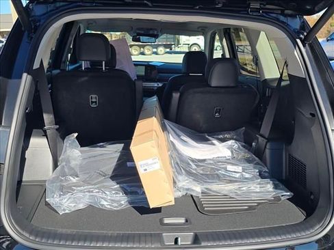 New 2025 Kia Telluride EX w/ EX Captain's Chair Package image 13