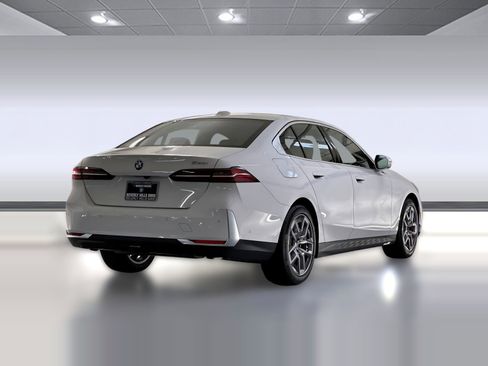 Used 2026 BMW 530i w/ Premium Package image 8