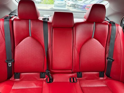 Used 2019 Toyota Camry XSE FWD image 18