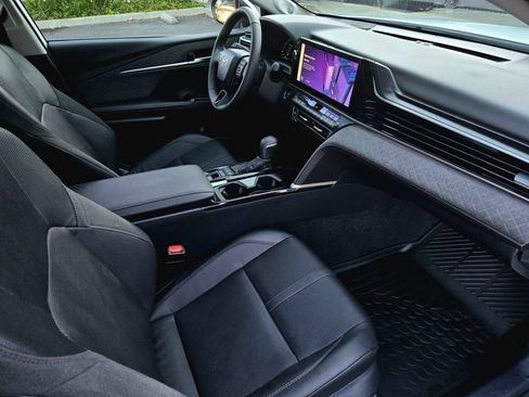 Used 2025 Toyota Camry XLE w/ Premium Package AWD/4WD image 18