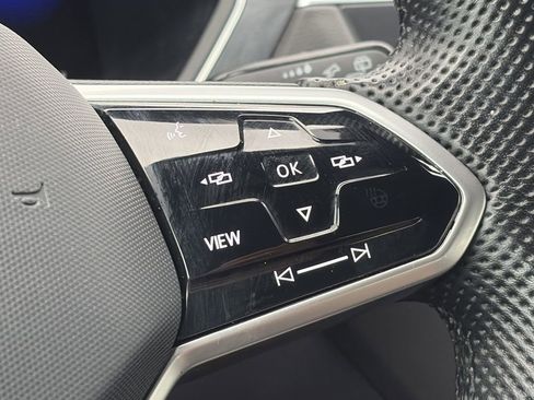 Certified 2023 Volkswagen Tiguan SE R-Line image 15