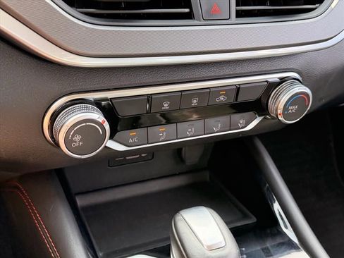 Used 2025 Nissan Altima 2.5 SR image 25