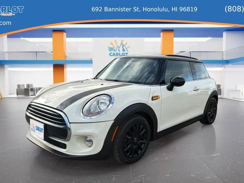 Used 2017 MINI Cooper 2-Door Hardtop FWD image 5