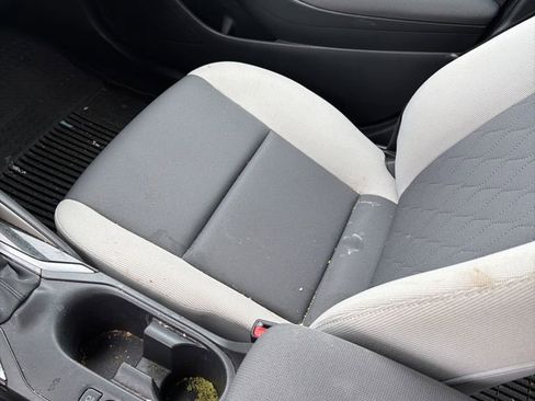 Used 2025 Toyota Corolla LE FWD image 36