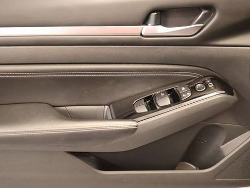 Certified 2023 Nissan Altima 2.5 SL AWD/4WD image 9