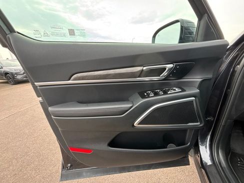 Used 2025 Kia Telluride SX Prestige X-Pro AWD/4WD image 12
