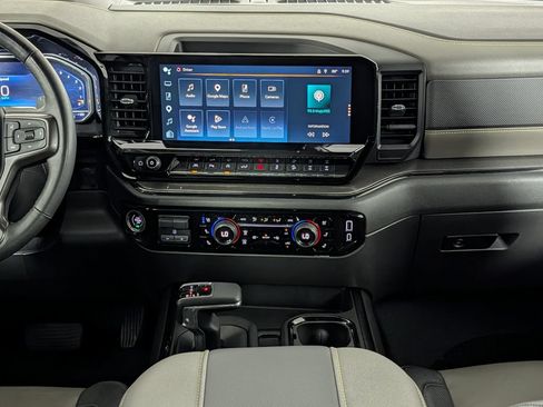 Used 2023 Chevrolet Silverado 1500 ZR2 w/ Technology Package AWD/4WD image 16