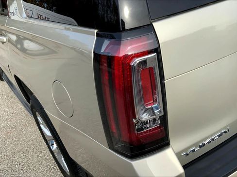 Used 2015 GMC Yukon SLT w/ Open Road Package image 26