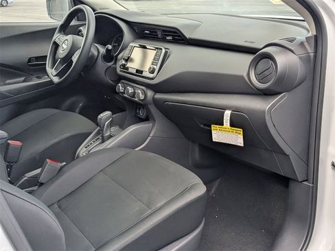 New 2025 Nissan Kicks Play S image 22