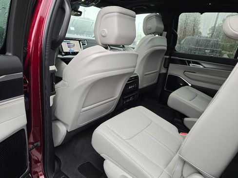 New 2025 Jeep Wagoneer Series III w/ Quick Order Package 25C Super image 5