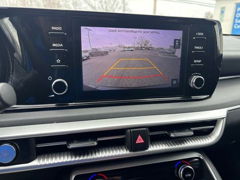 Used 2023 Kia K5 LXS image 9