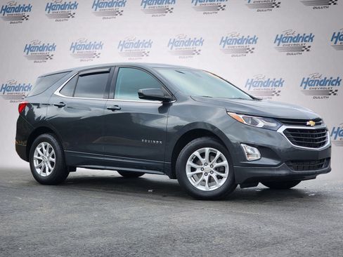 Used 2020 Chevrolet Equinox LT image 2