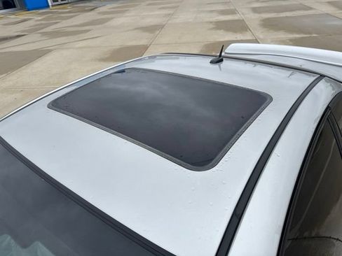Used 2007 Chevrolet Monte Carlo LT FWD image 3