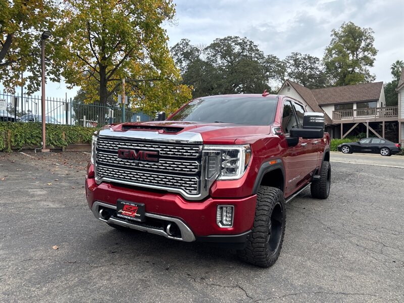 Used 2022 GMC Sierra 2500 Denali w/ Denali Ultimate Package AWD/4WD image 3