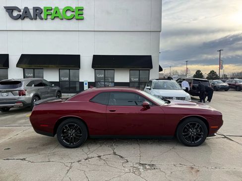 Used 2019 Dodge Challenger SXT w/ Plus Package image 15