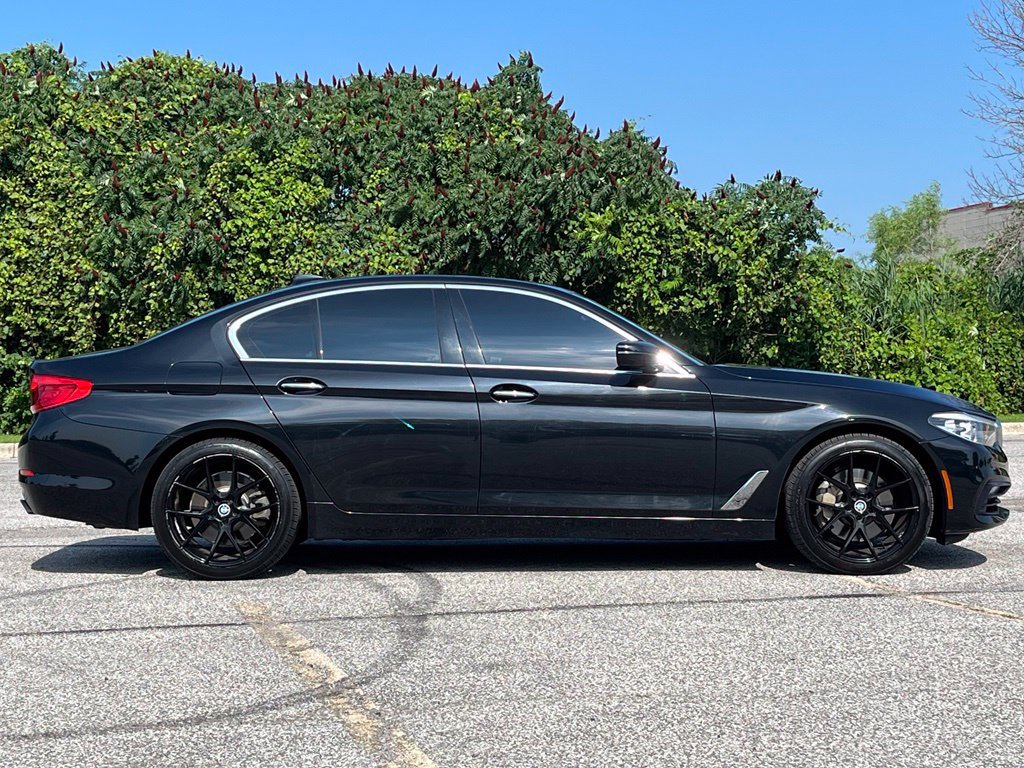 Used 2018 BMW 540i xDrive AWD/4WD image 11