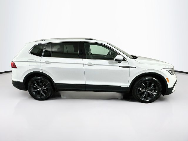 Certified 2024 Volkswagen Tiguan SE AWD/4WD image 9