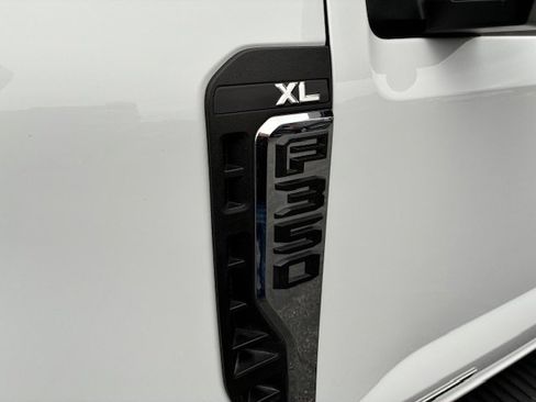 Used 2023 Ford F350 XL w/ Snow Plow Prep Package image 9