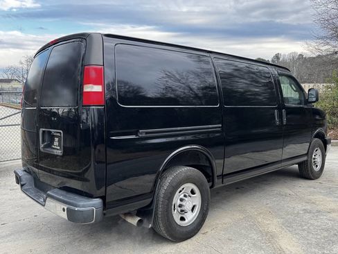 Used 2019 Chevrolet Express 2500 w/ Driver Convenience Package image 8