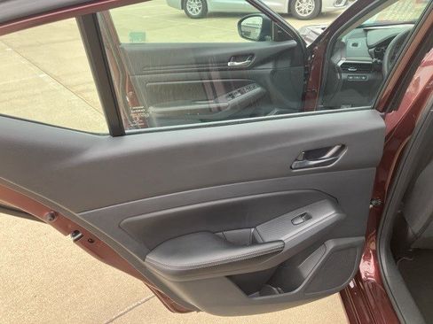 Used 2024 Nissan Altima 2.5 SV image 22