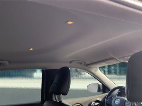 Used 2020 Jeep Cherokee Trailhawk w/ Cold Weather Group image 15