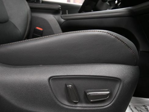 Used 2026 Toyota Sienna Platinum AWD/4WD image 29
