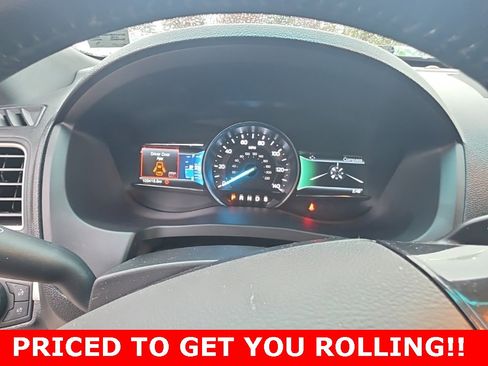 Used 2017 Ford Explorer XLT w/ Equipment Group 201A image 23