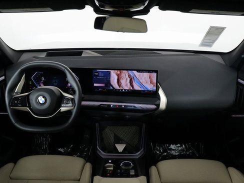 Used 2025 BMW X3 xDrive30i w/ Premium Package image 8