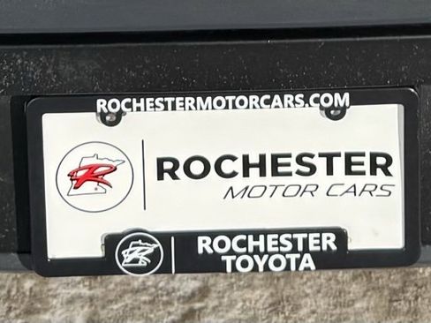 Used 2024 Toyota Prius LE image 37