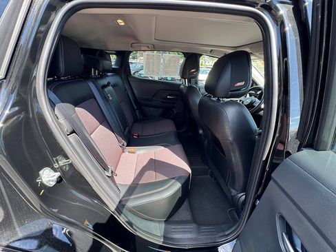 Used 2025 Nissan Kicks SR w/ SR Premium Package AWD/4WD image 21