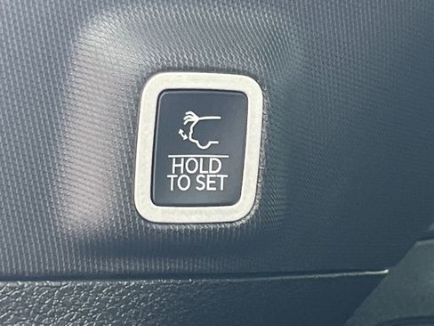 New 2025 Jeep Grand Cherokee Altitude image 26