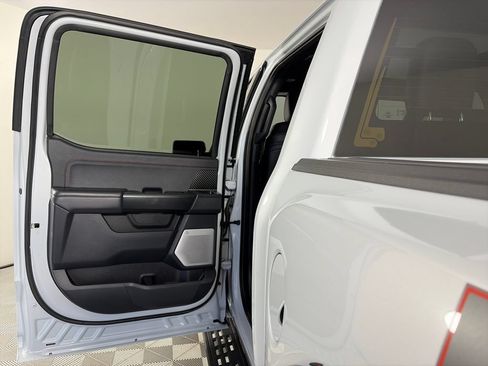 Used 2025 Ford F150 Raptor AWD/4WD image 11