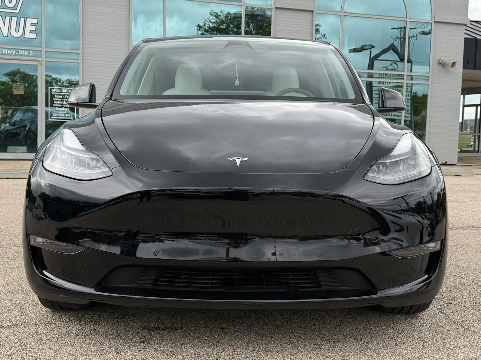 Used 2022 Tesla Model Y Performance AWD/4WD image 2