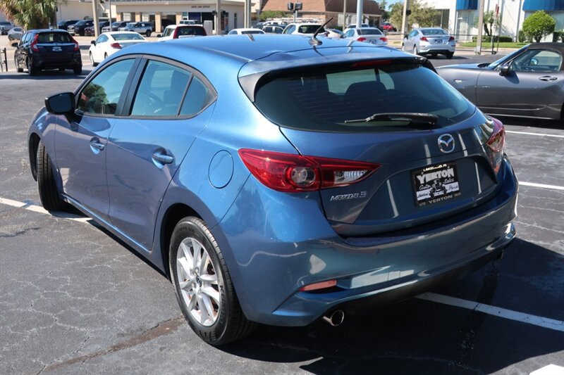 Used 2018 MAZDA MAZDA3 Sport FWD image 9
